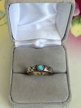 Vintage 60s Navajo Native American Ring Turquoise Hand stamped Signed EM SZ 8.5